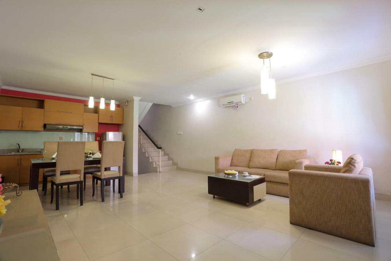Villa Country Residence Surabaya Exterior foto